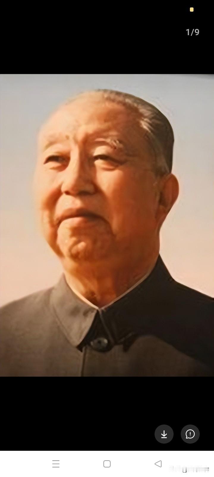 今天看到一篇讲华主席的文章
我觉得太浅了
华主席这个人他的感情倾向是很明显的
为