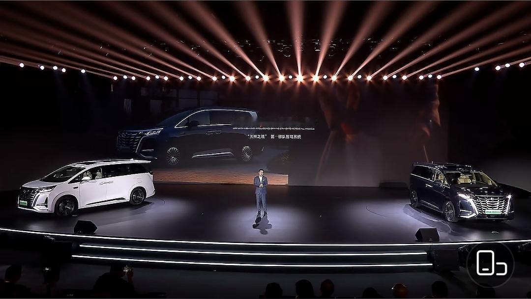 全系标配高阶智驾MPV 2025款腾势D9正式上市！这是腾势“智驾+云辇”无图智