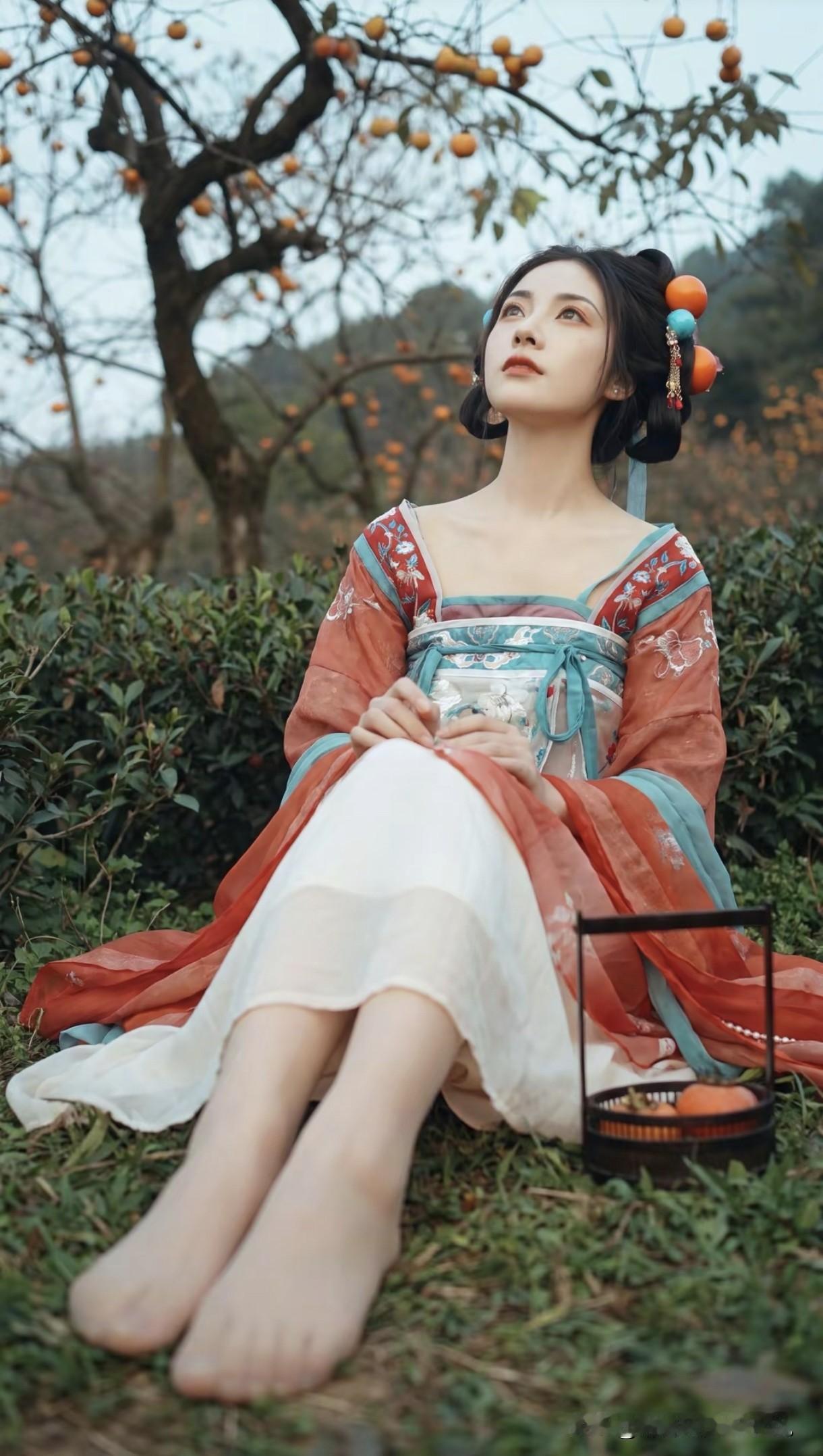 锦衣华服，皆是风情。
古风写真 汉服日常 国风大赏 仙气飘飘