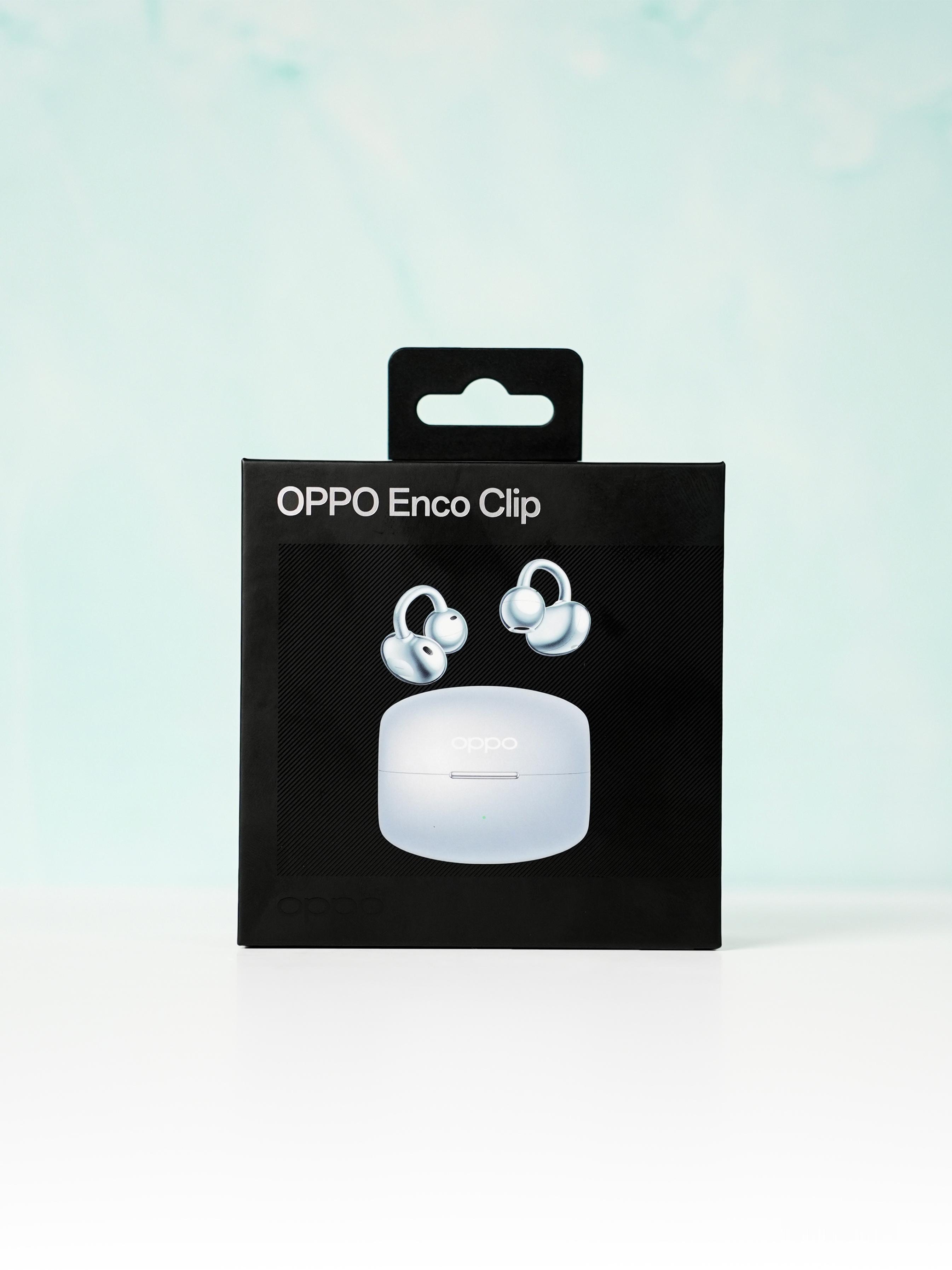 HYK图赏｜OPPO Enco Clip耳机盒正面OPPO的标识很显眼，耳机是“