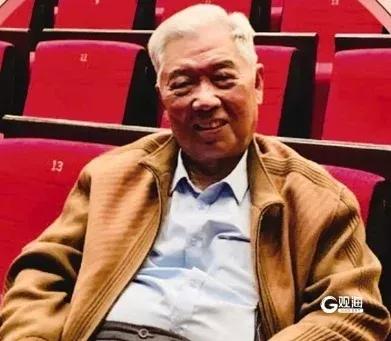 王铎：追念代路大兄谢世
说来，也是我有眼无珠。明明自家里有报社给订的《青岛日报》