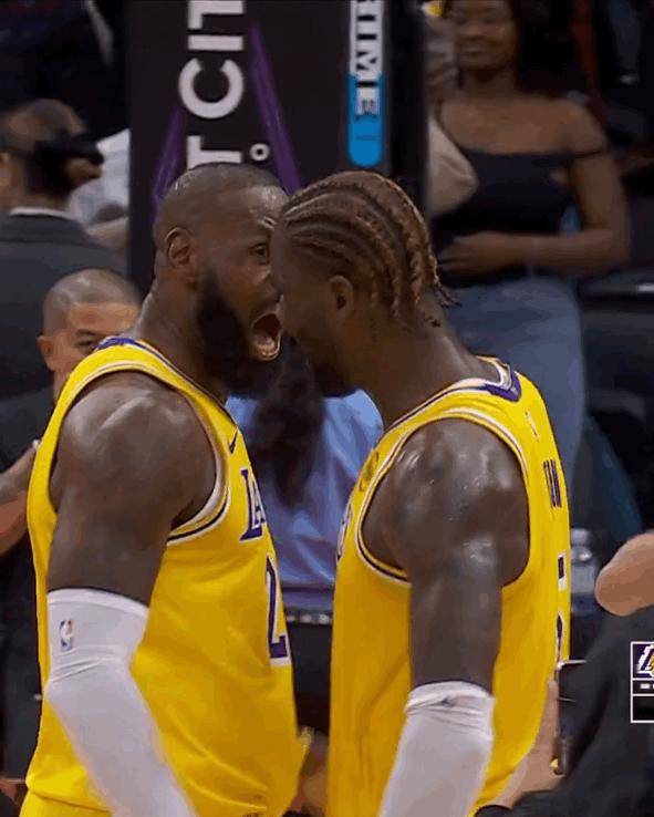 快，抢个热度！詹姆斯极限助攻八村，湖人压哨绝杀猛龙！詹姆斯咆哮庆祝！遗憾的是詹姆