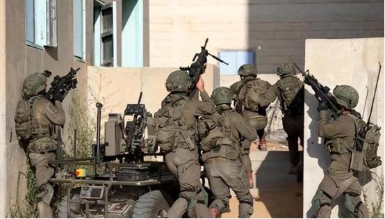 太现实了一场仗打下来，原本定好的高增长预期说砍就砍，这个国家经济直接拉胯，普通人