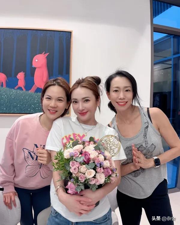 吴辰君感谢迪拜强大的防空系统，成功拦截超千枚导弹与无人机，守护了城市安全，让生活