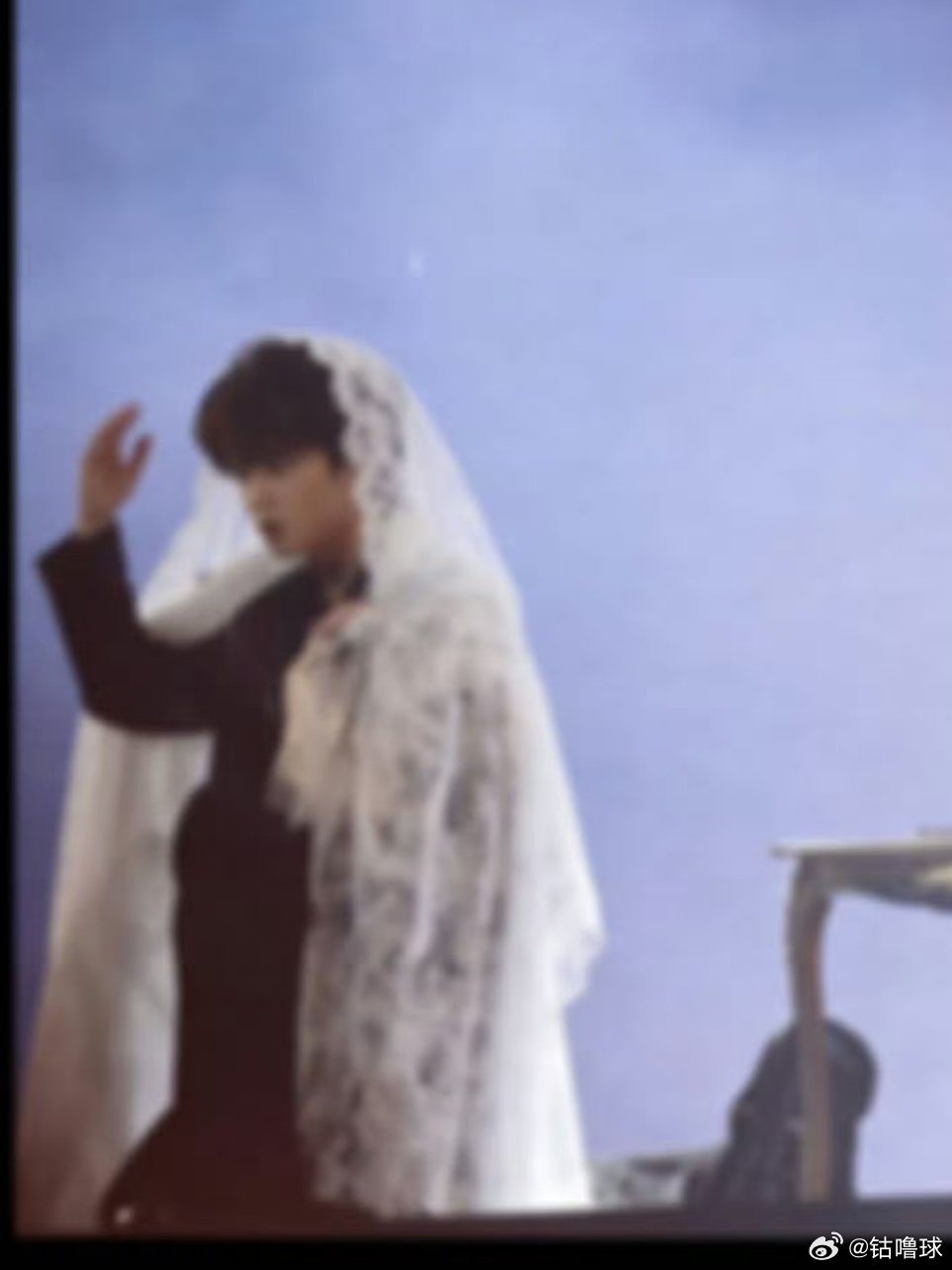 橹穆头纱我的妈呀，橹穆真的没东西挖了，开始要彩排的头纱了，时代峰峻给你放吗？就看