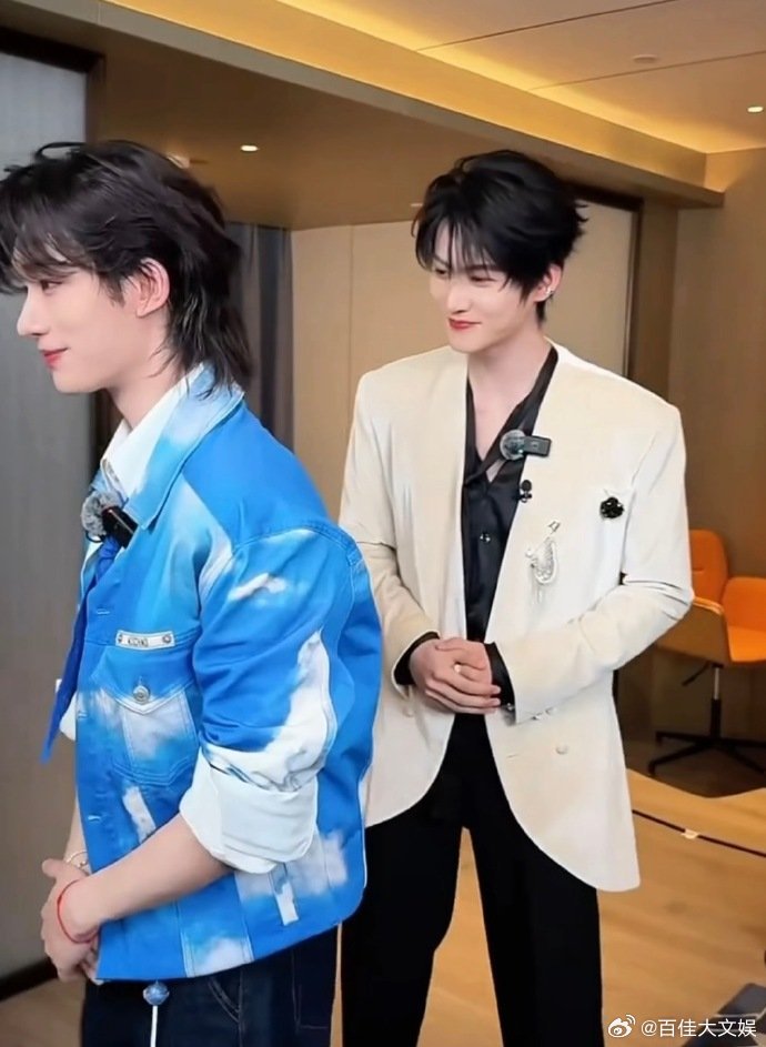 周柯宇也没想到丁程鑫那么自觉 周柯宇还乐呵着准备使坏呢，丁程鑫早看穿一切。被刘宇