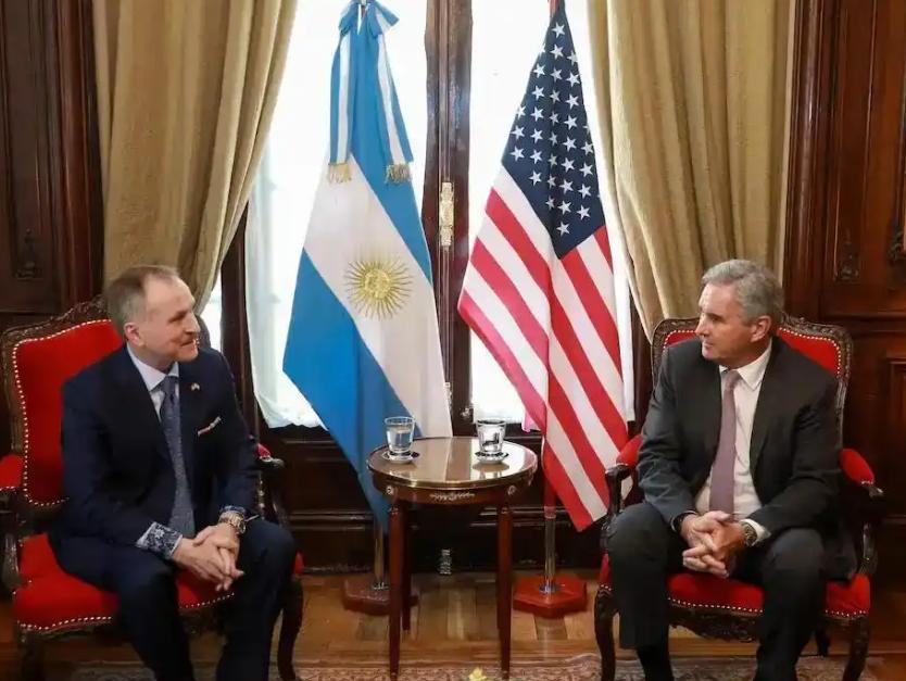 阿根廷公开喊话中国，

当地时间 2 月 6 日，阿根廷外长基尔诺在记者会上公开