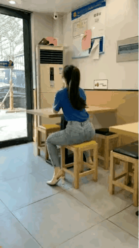 你这是想邀请我一起吃面吗[奸笑][奸笑][奸笑]
