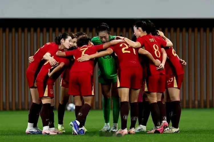 中国女足队史首次输给俄罗斯国际友谊赛，中国女足1-2遭俄罗斯女足绝杀，据中国足协