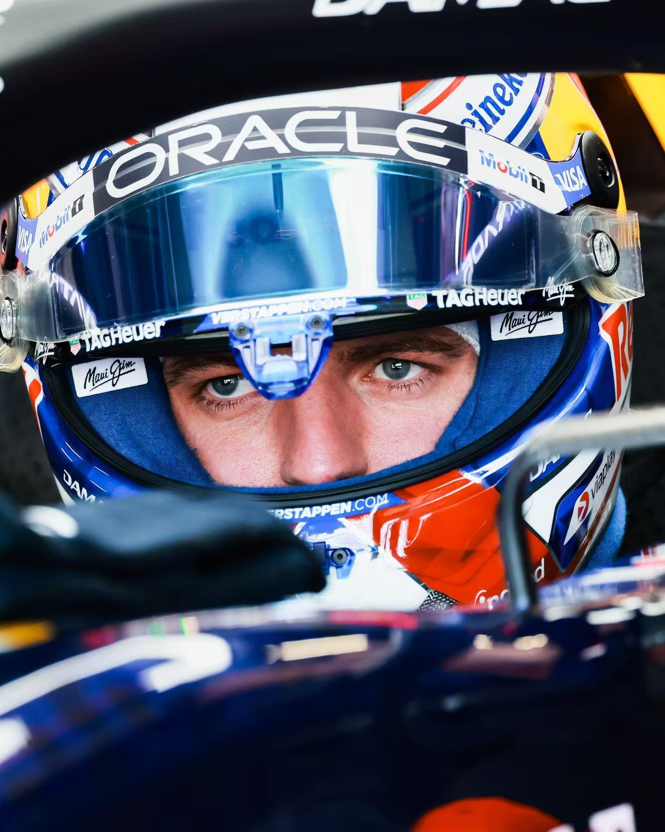进来和潘对视🤤 ©️verstappencom维斯塔潘  🦁 2026F1英