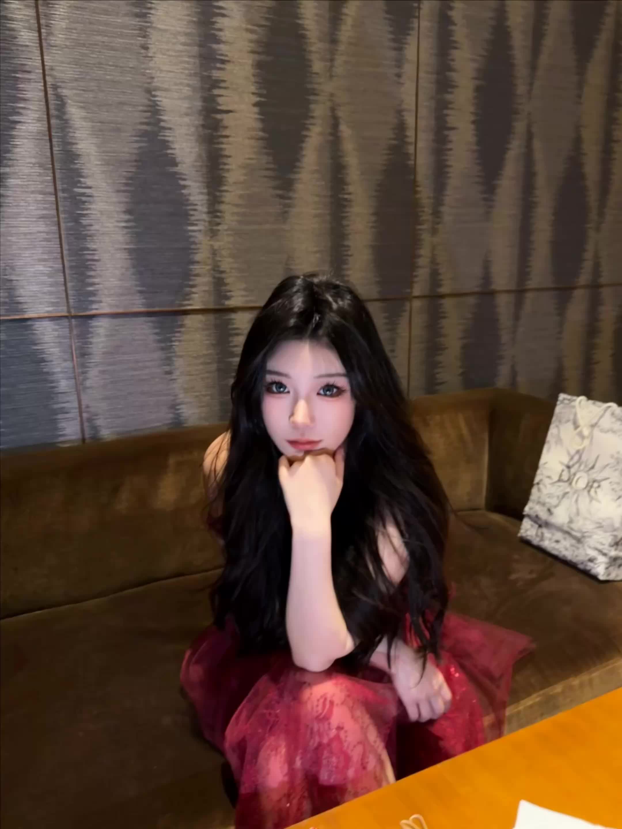 亲爱的圣诞老人 我许愿 能拥有一条很长很长的金条