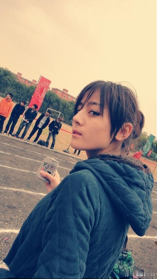 迪丽热巴大学时期稀有照 