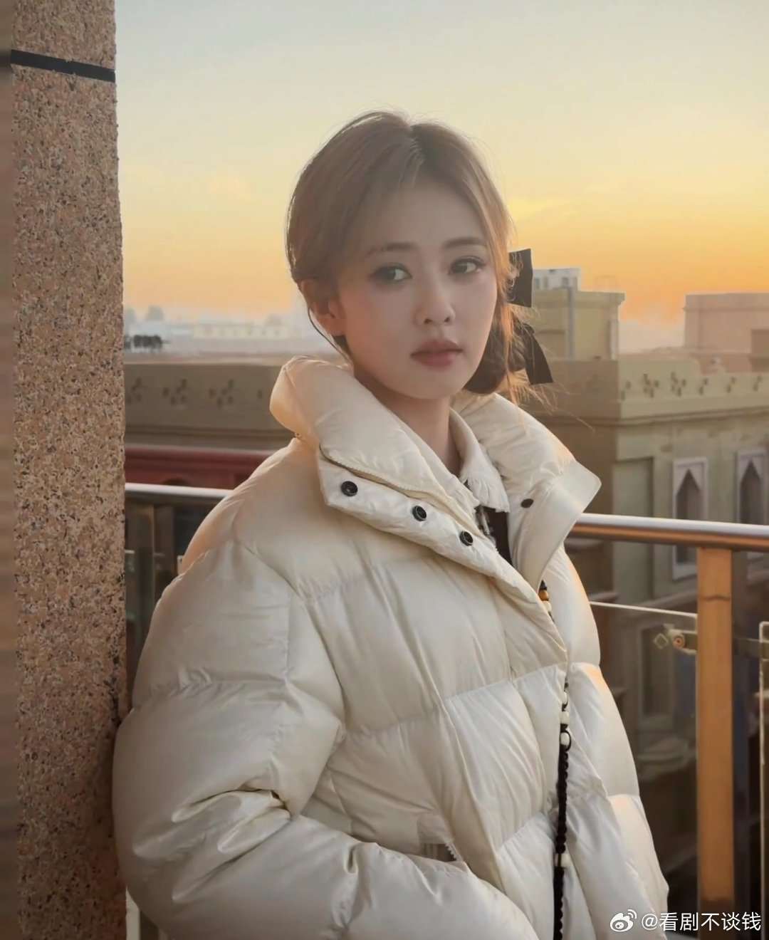 白鹿三月跑男录制期待期待跑男录制顺利！希望姐姐每次都能玩的开心 