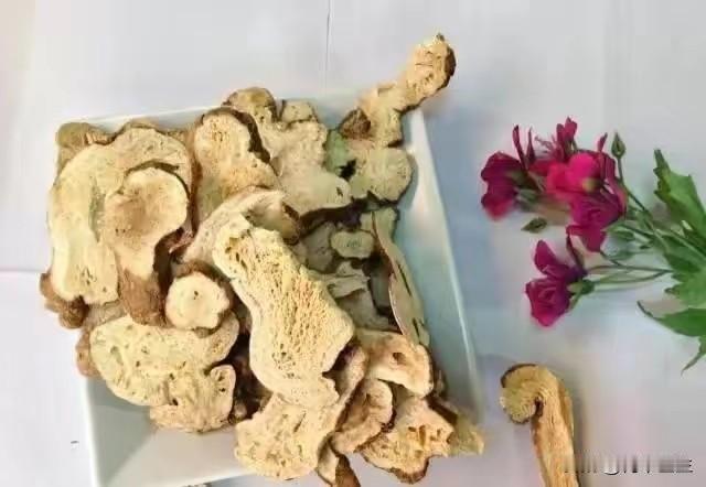 苍术都是“术”一个健脾祛湿，一个健脾补气，这些适用证得记好

要知道白术与苍术在