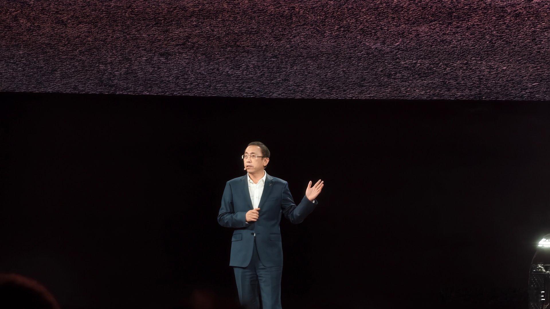 每一次争峰都是个人的奋进更是与时代的共鸣