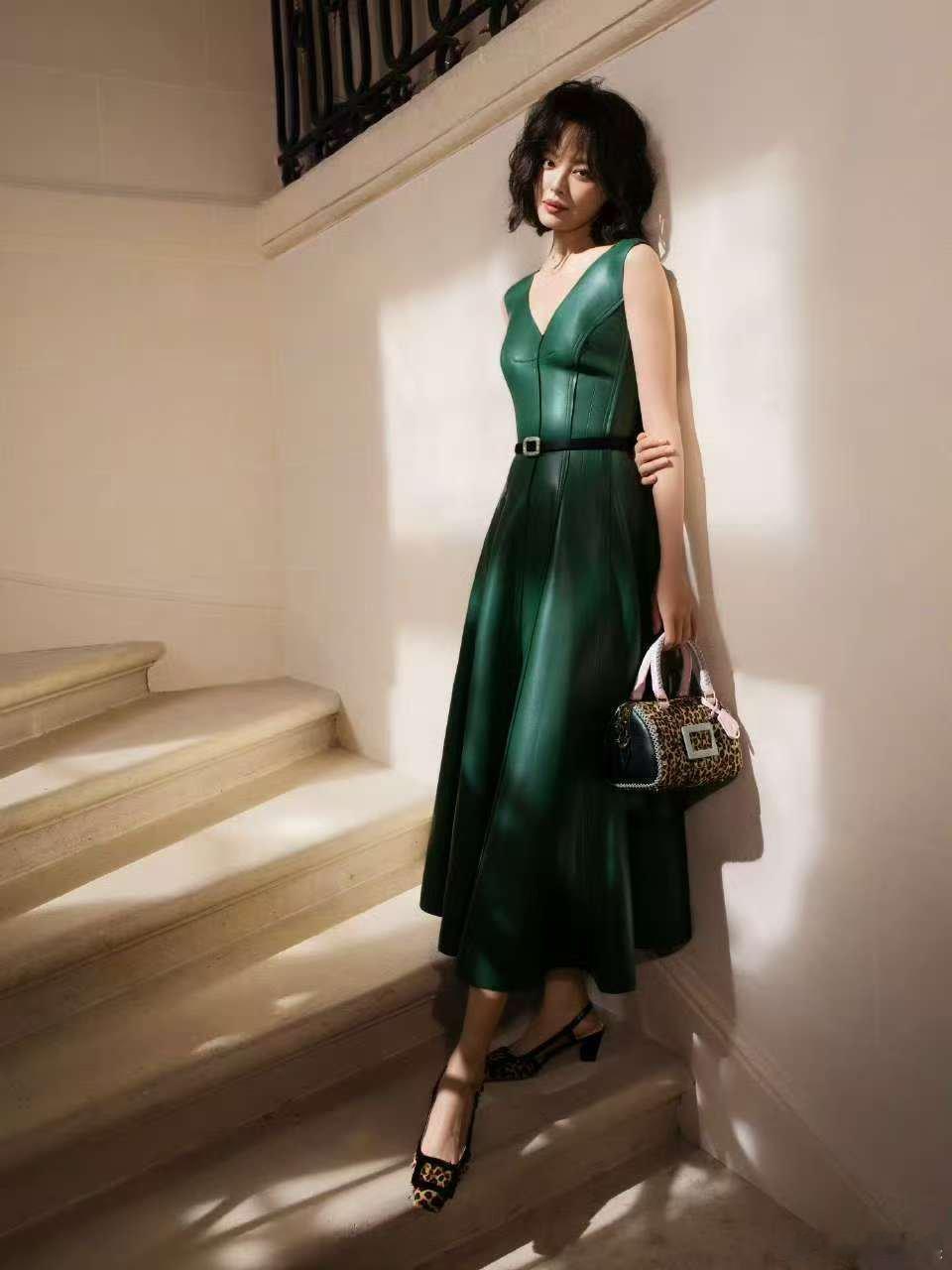 辛芷蕾RogerVivier全球代言人，恭喜姐，