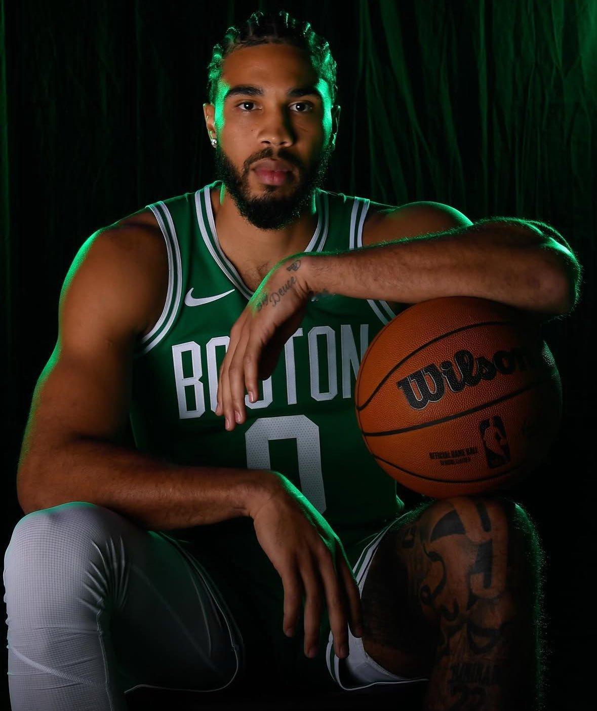 今天下午凯尔特人将塔图姆下放到G队缅因队参加训练，训练结束后他会立刻被召回，继续