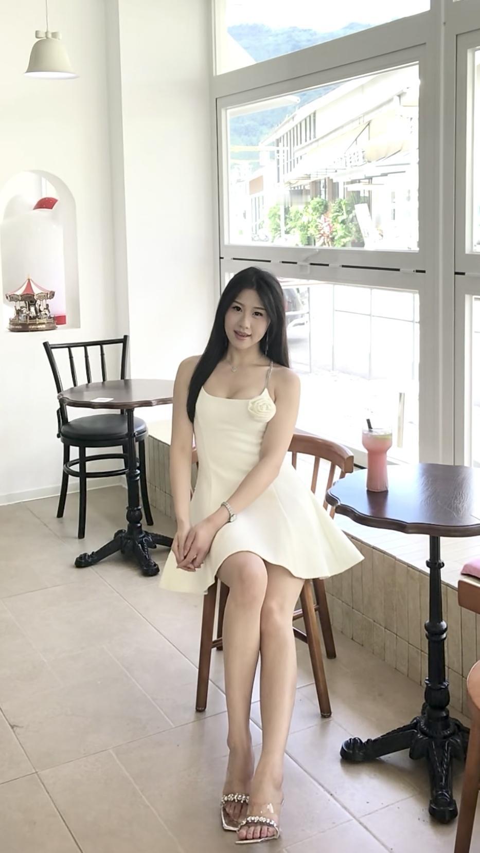 明媚自由