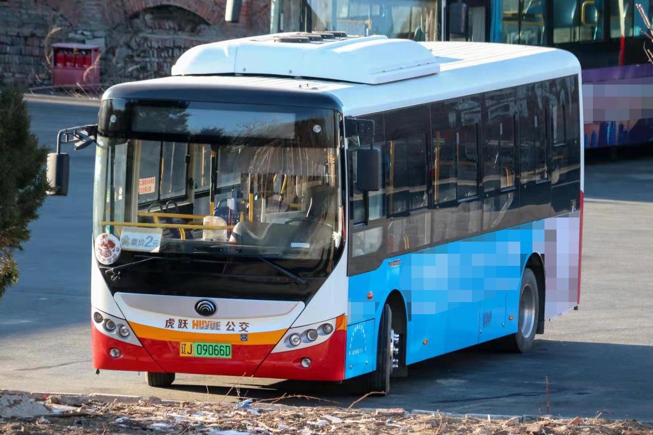 在阜新众多公交线路当中，有几条线路常年收获市民不错的口碑，车辆配备冬夏两用空调，
