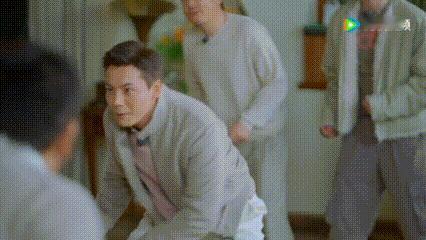 《现在就出发3》这一季越来越让人无法自拔，节目热度直接冲破历史纪录！全员的搞笑配