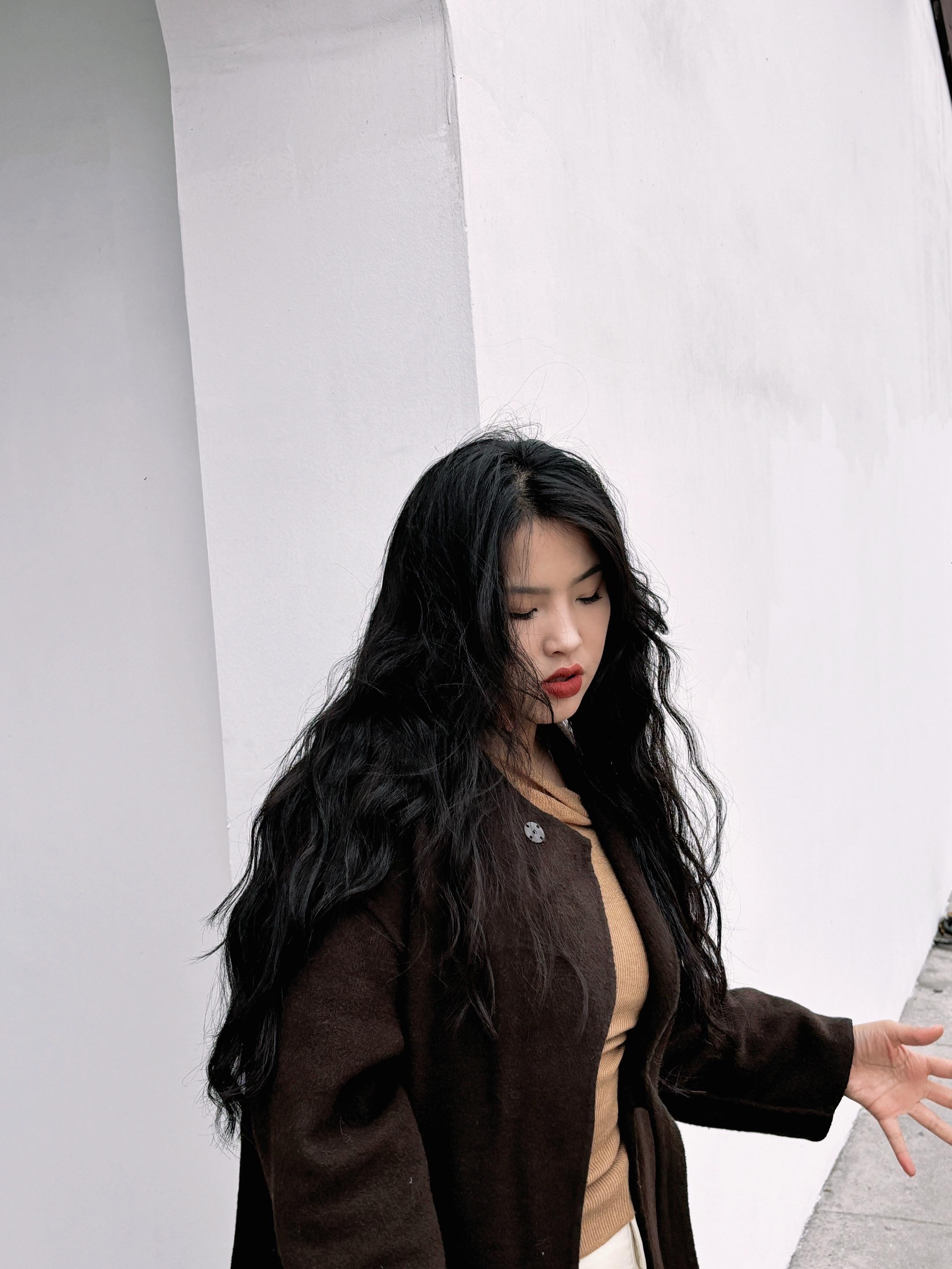 这年纪 ，岁月都好看，爱恨都浪漫。