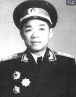 1943年，徐向前让韩先楚给女学员讲课，韩先楚顿时慌了，紧张得连话都说不出来，这