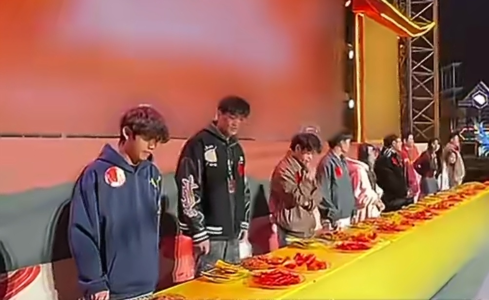 福建人在长沙被辣出泼天富贵谁说福建人见辣就逃？这位小哥用实力上演“逆袭”名场面！