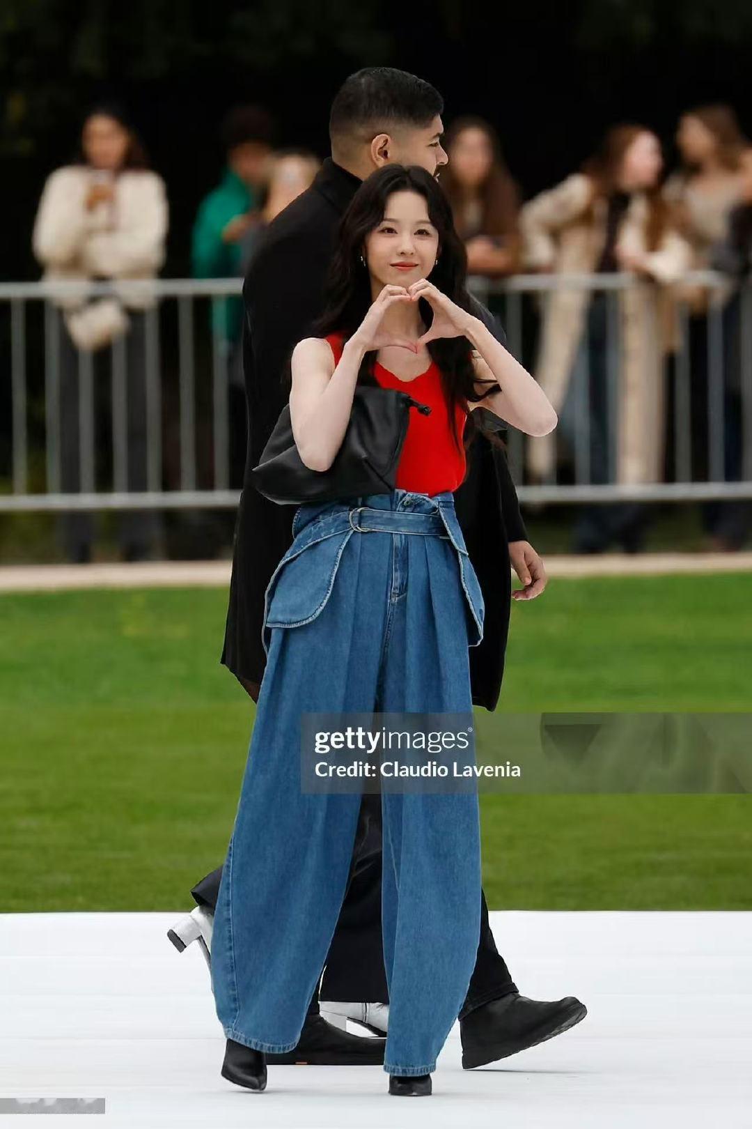 陈都灵罗意威大秀生图陈都灵外媒生图陈都灵罗意威大秀生图 ​​​