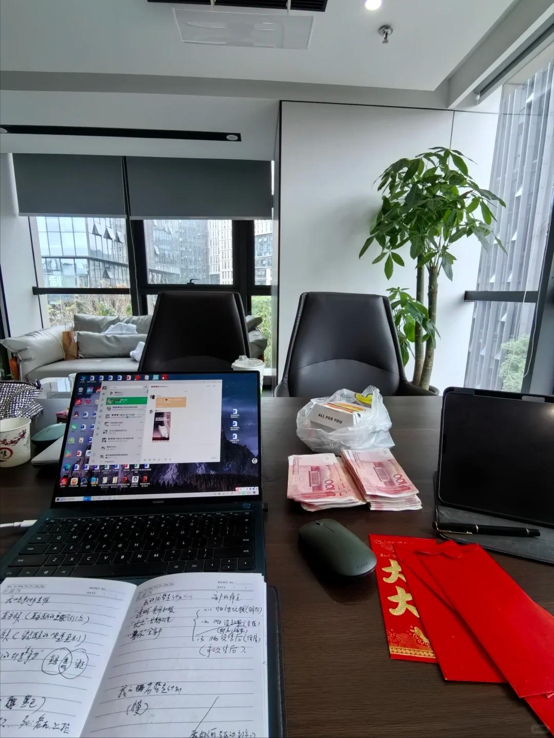 这世上，有意义的事有两种：
一种事是大势所趋，你不做立即会有其他人做；
你做了，