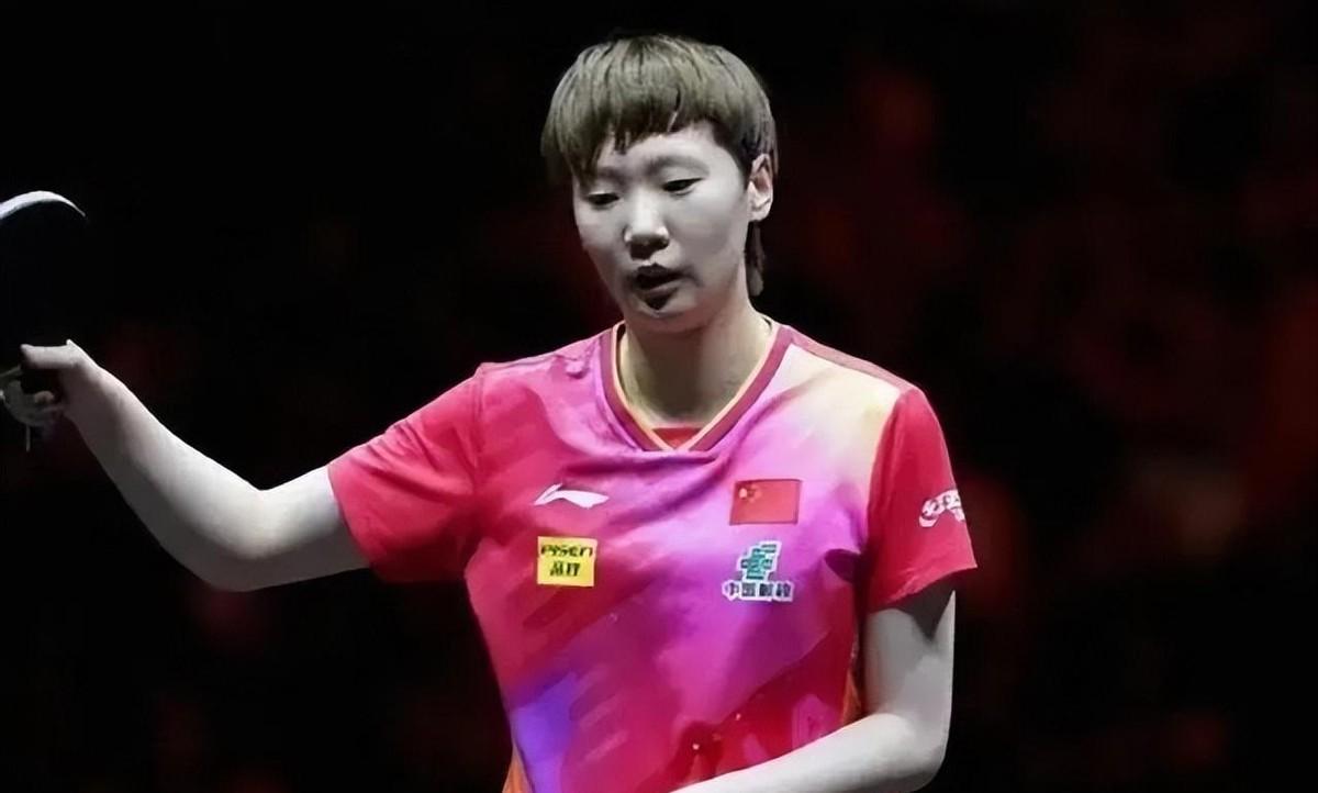 WTT中国大满贯女单8强战中，国乒小将王曼昱与何卓佳上演了一场惊心动魄的德比战！