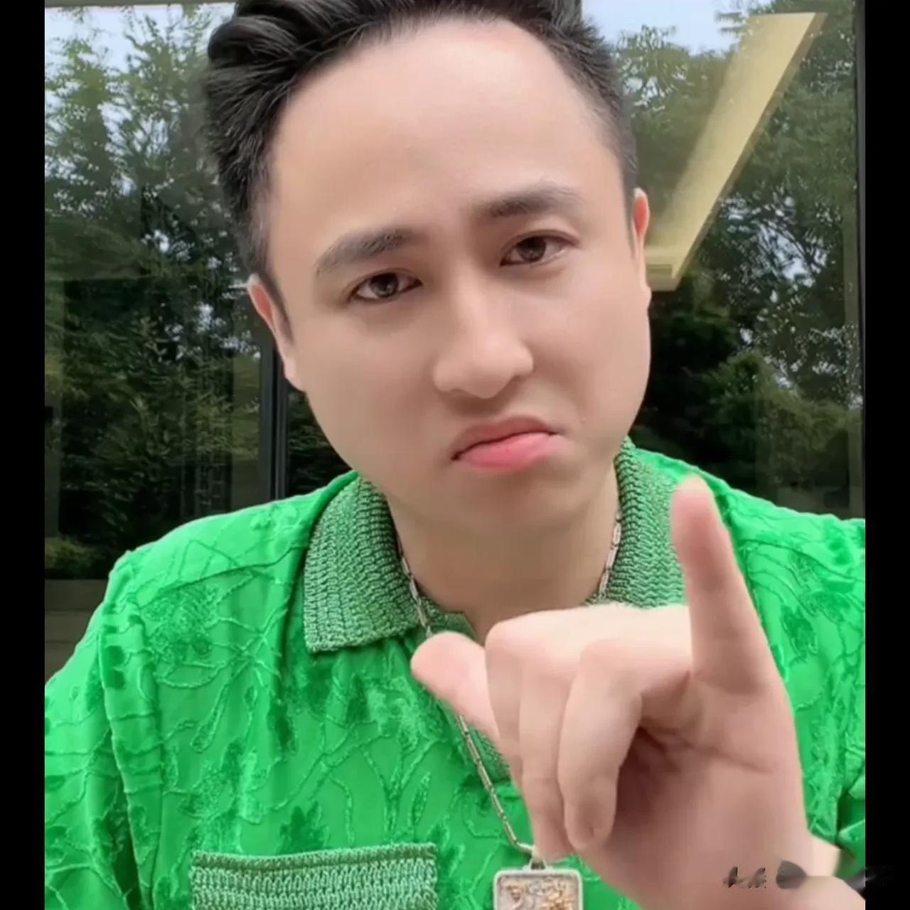 散打哥直言我就想服务所有的中小主播，不要再被这些所谓的头部主播欺负，因为你们知道