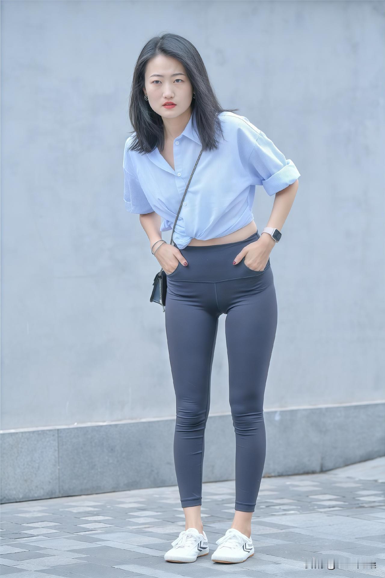 素颜的女人才够真实。