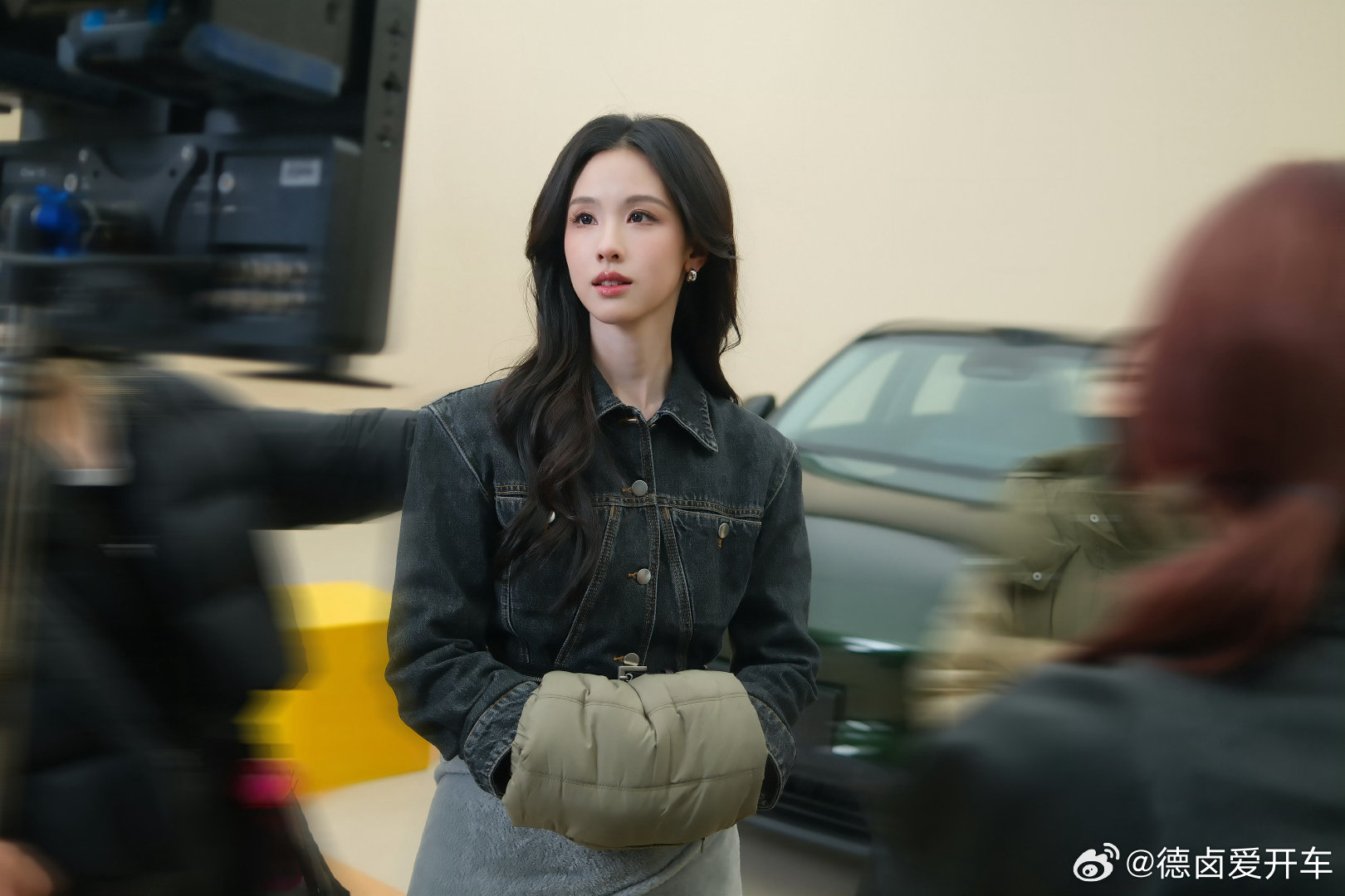 零跑对A10也很重视，还安排了车型代言人，这一次A10是陈都灵。 