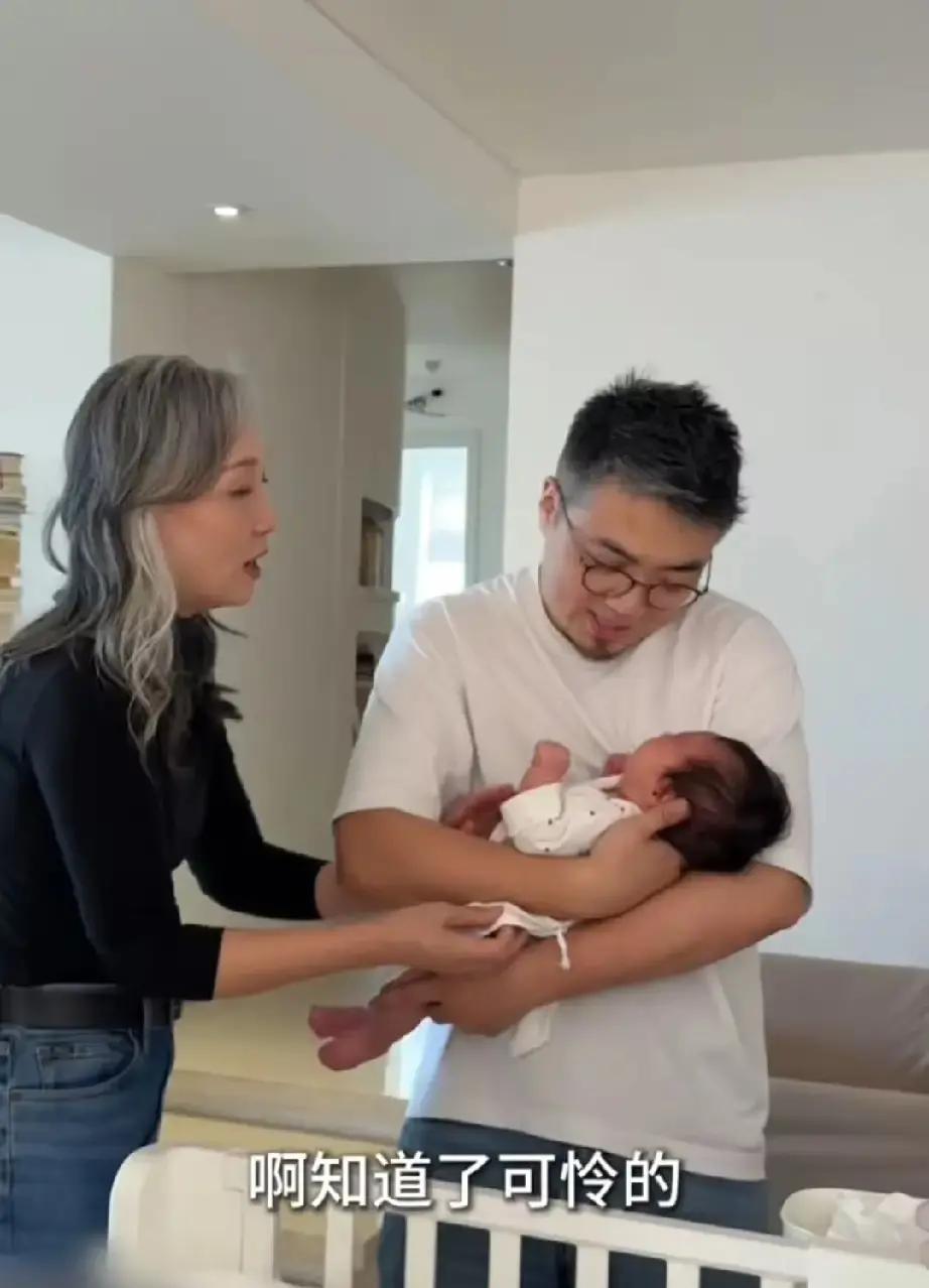 高伯伯出院回家这幕太戳人，这才是普通人日子该有的样子

今天刷到这一家子的日常，