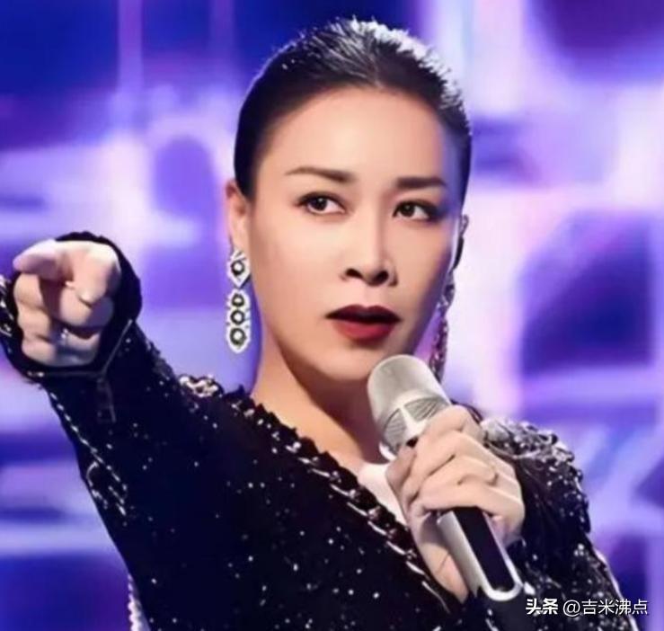 那英没开演唱会了，全网都在说她“凉了”，可她去年捐了200万。
那英最近确实挺安