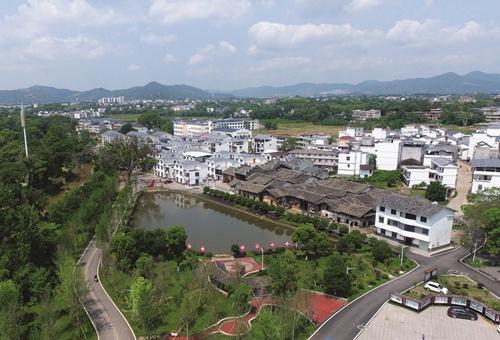 江西瑞金：脱贫村成游客向往的诗意栖居地