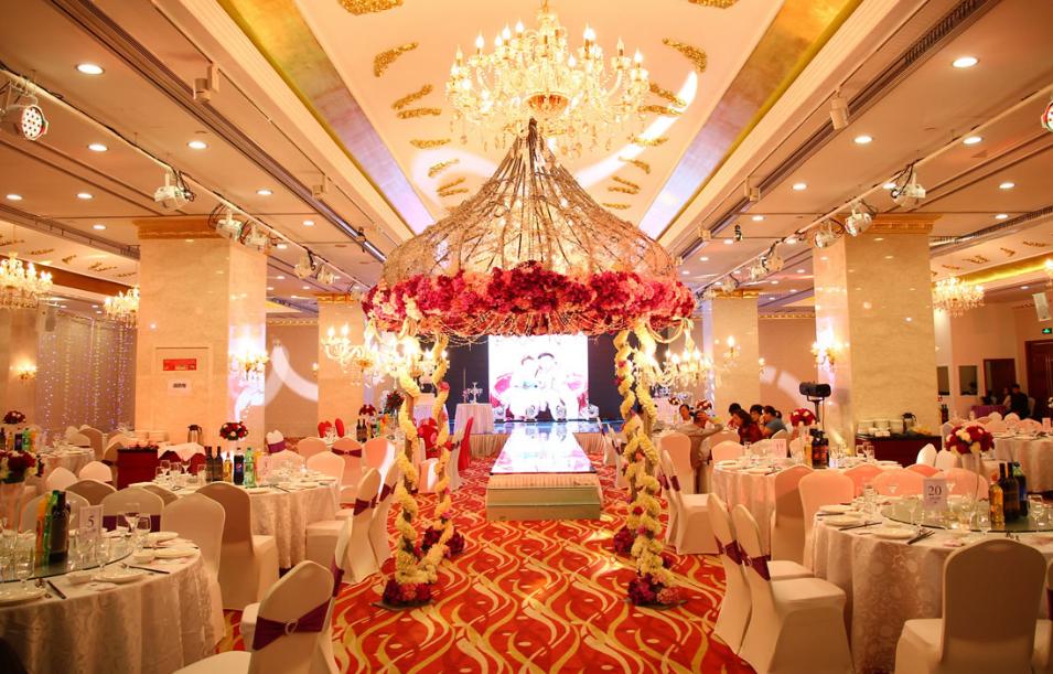 真的太丢脸了！前几天四川的战友结婚，我开车1000多公里去参加酒席，特地包了88