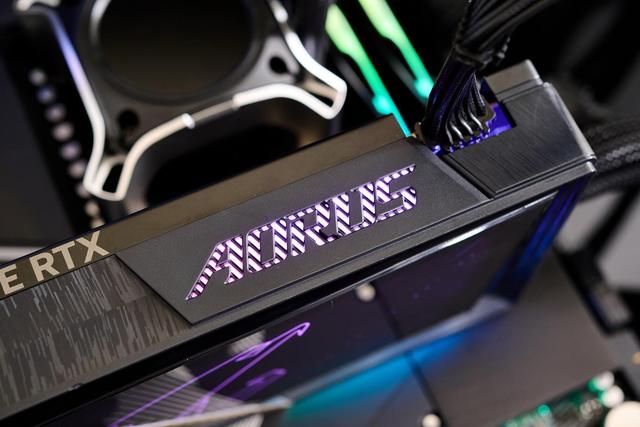 超酷！用技嘉RTX 5080水雕显卡打造专属 Wan 2.1 AI 创作站