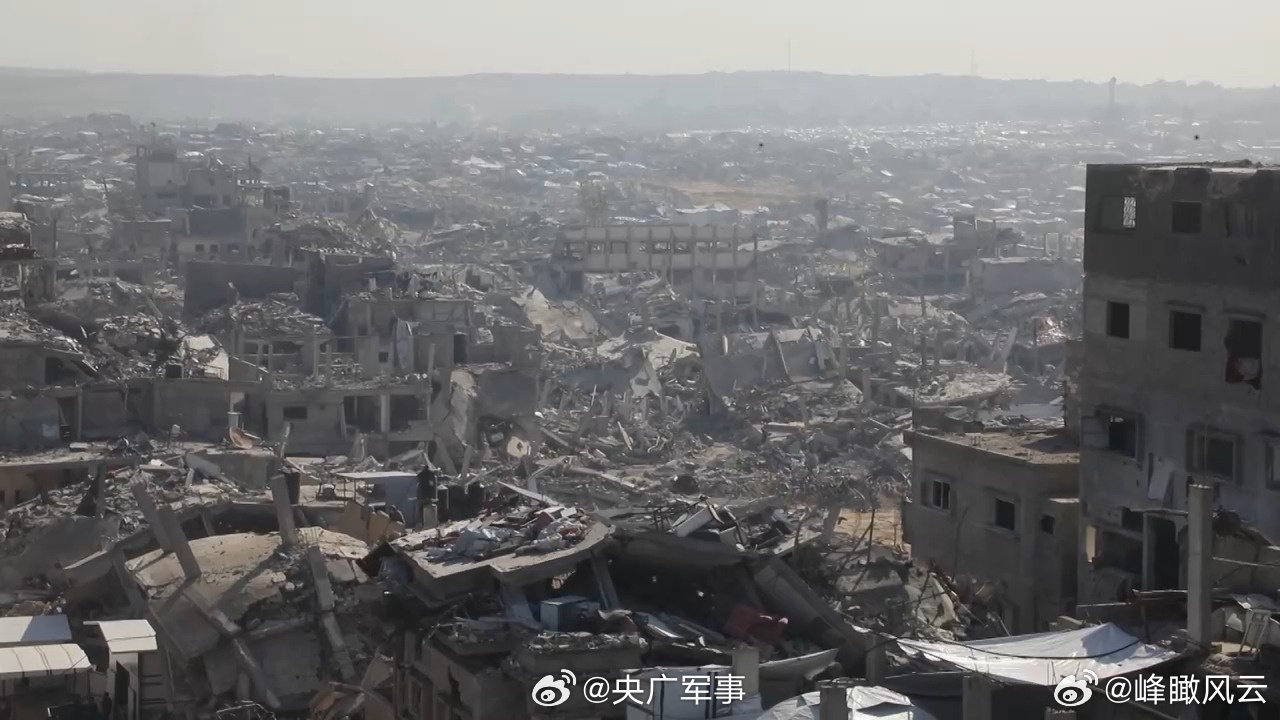 【以军对加沙多地发动了袭击】 当地时间9日，以色列国防军发表声明称，以军对加沙地