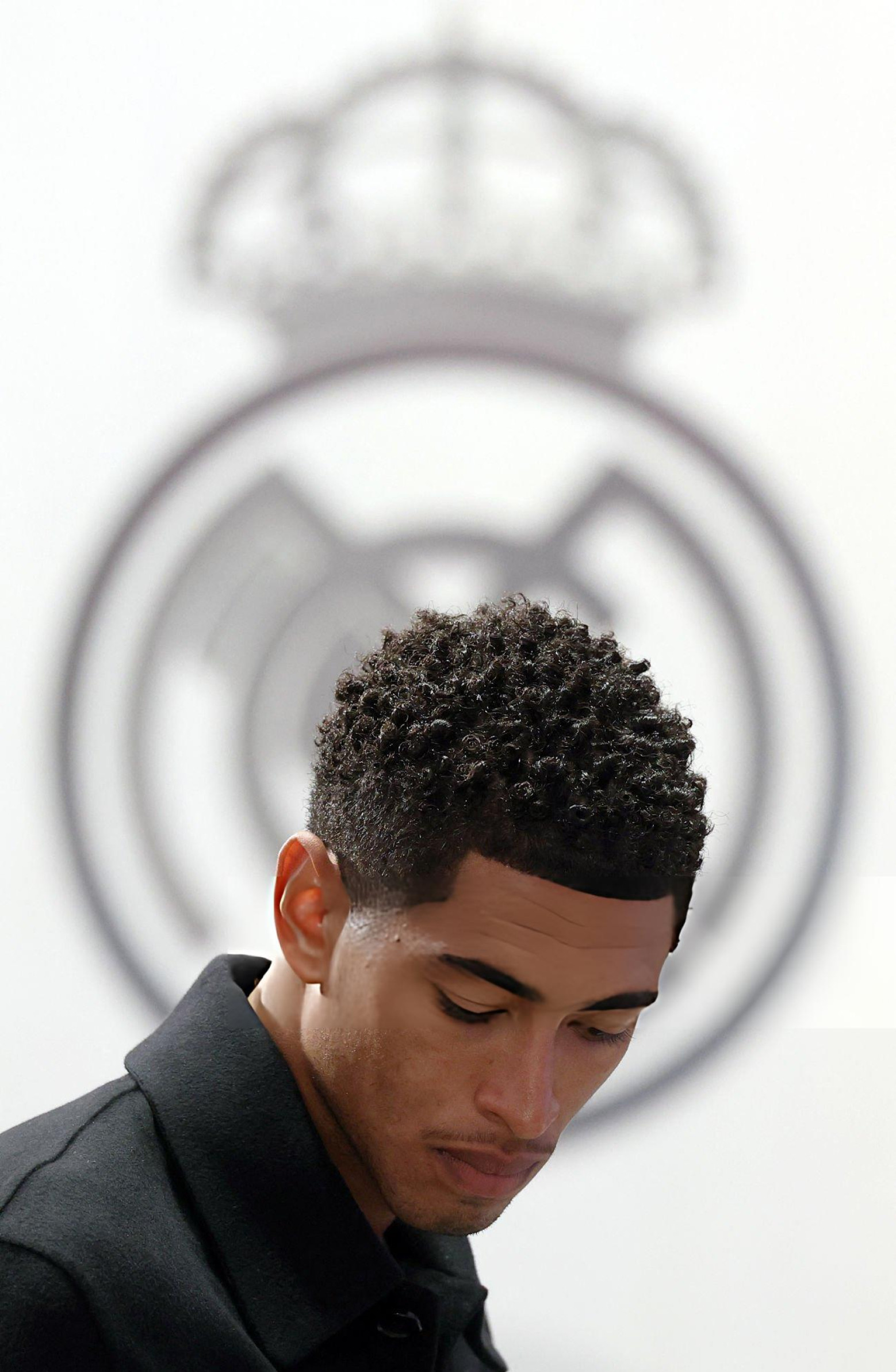 颁奖仪式look贝林厄姆[超话] ​​​