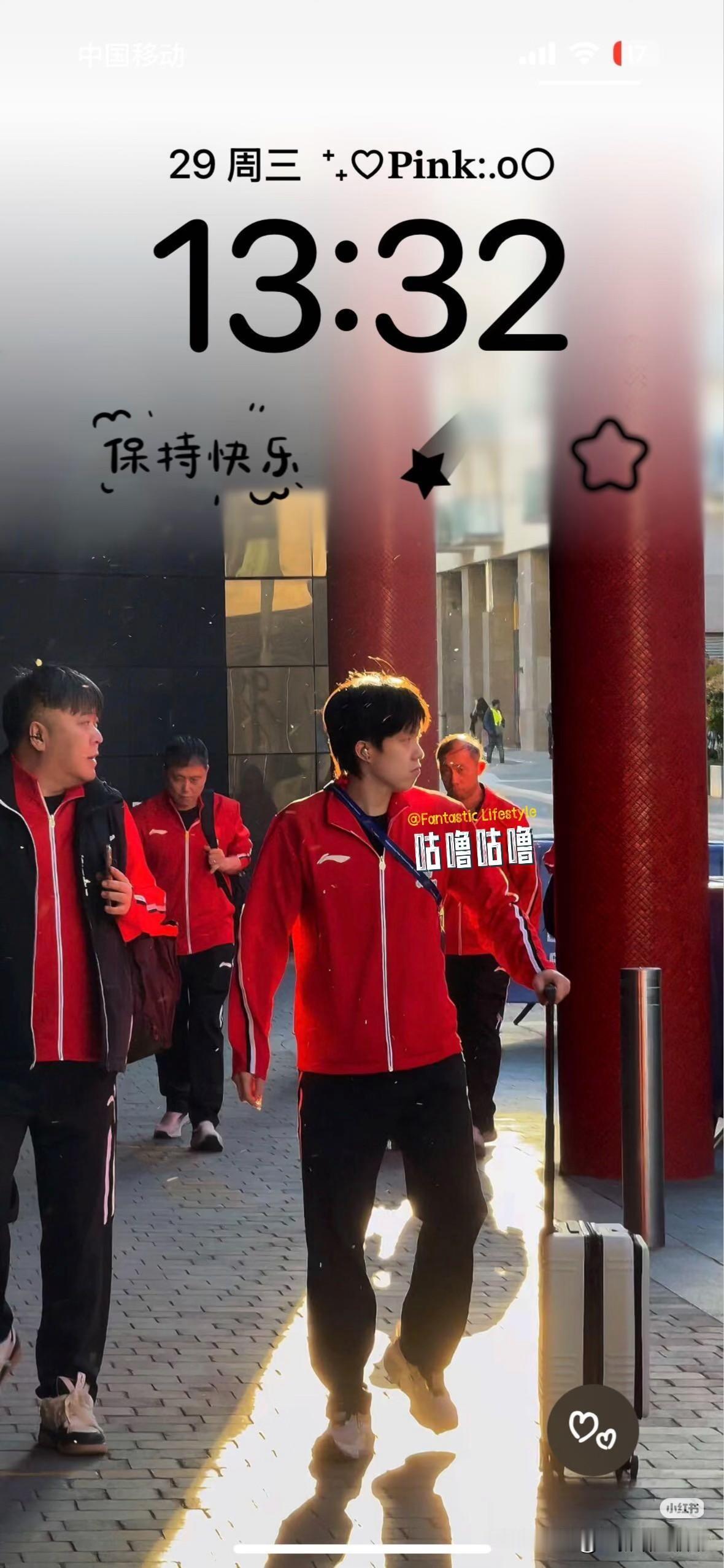 梁靖崑对战林文正
听到直播间的介绍
才发现大胖世界排名已经落到二十之后了！
怎么