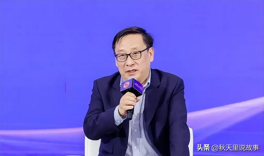近日，高志凯教授：“我对国内把一个机构改名叫‘国家移民局’的做法很不认同”。并补