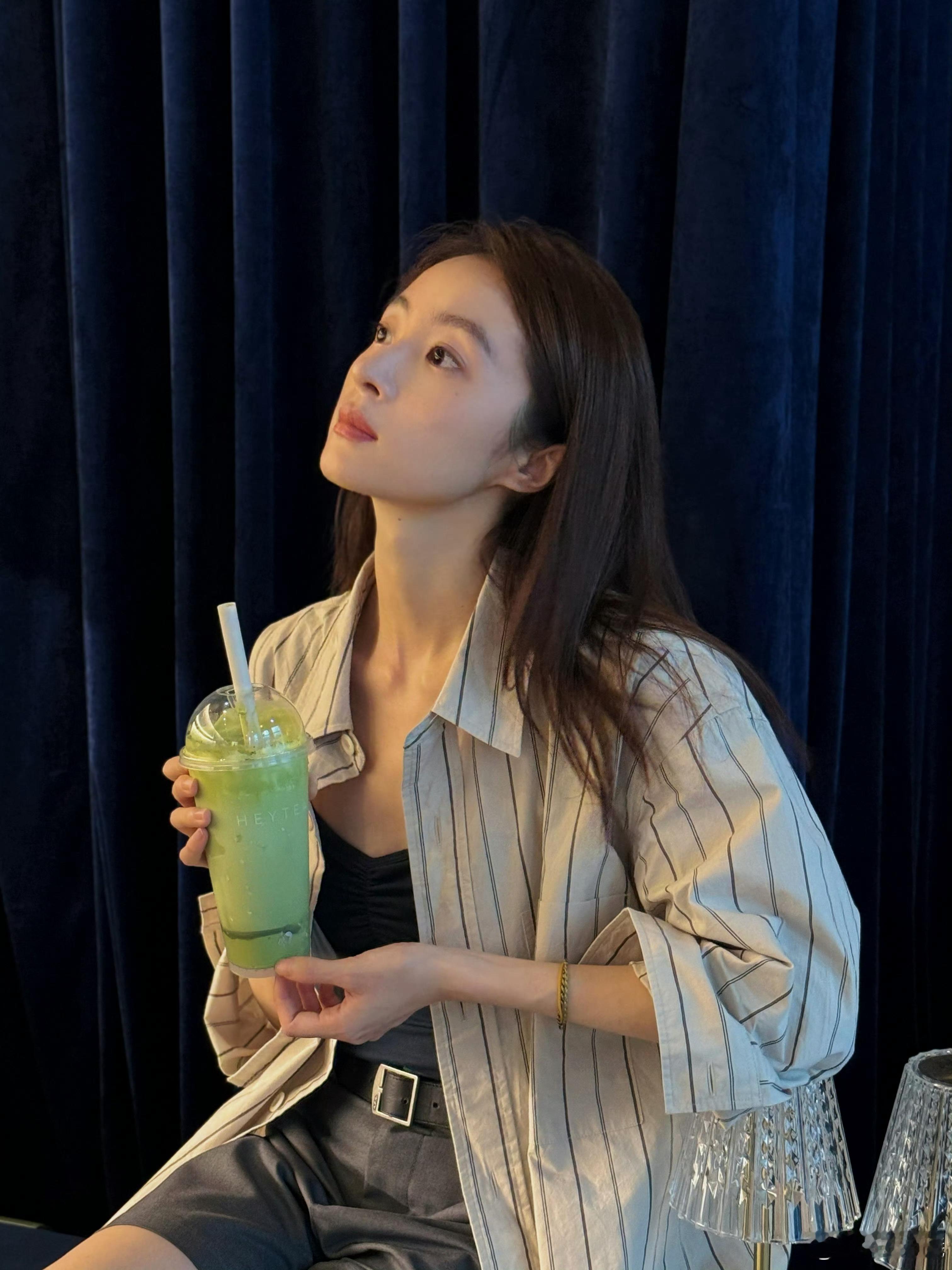 今天去看电影点了冰卿推荐的三倍厚抹，味道还不错。 