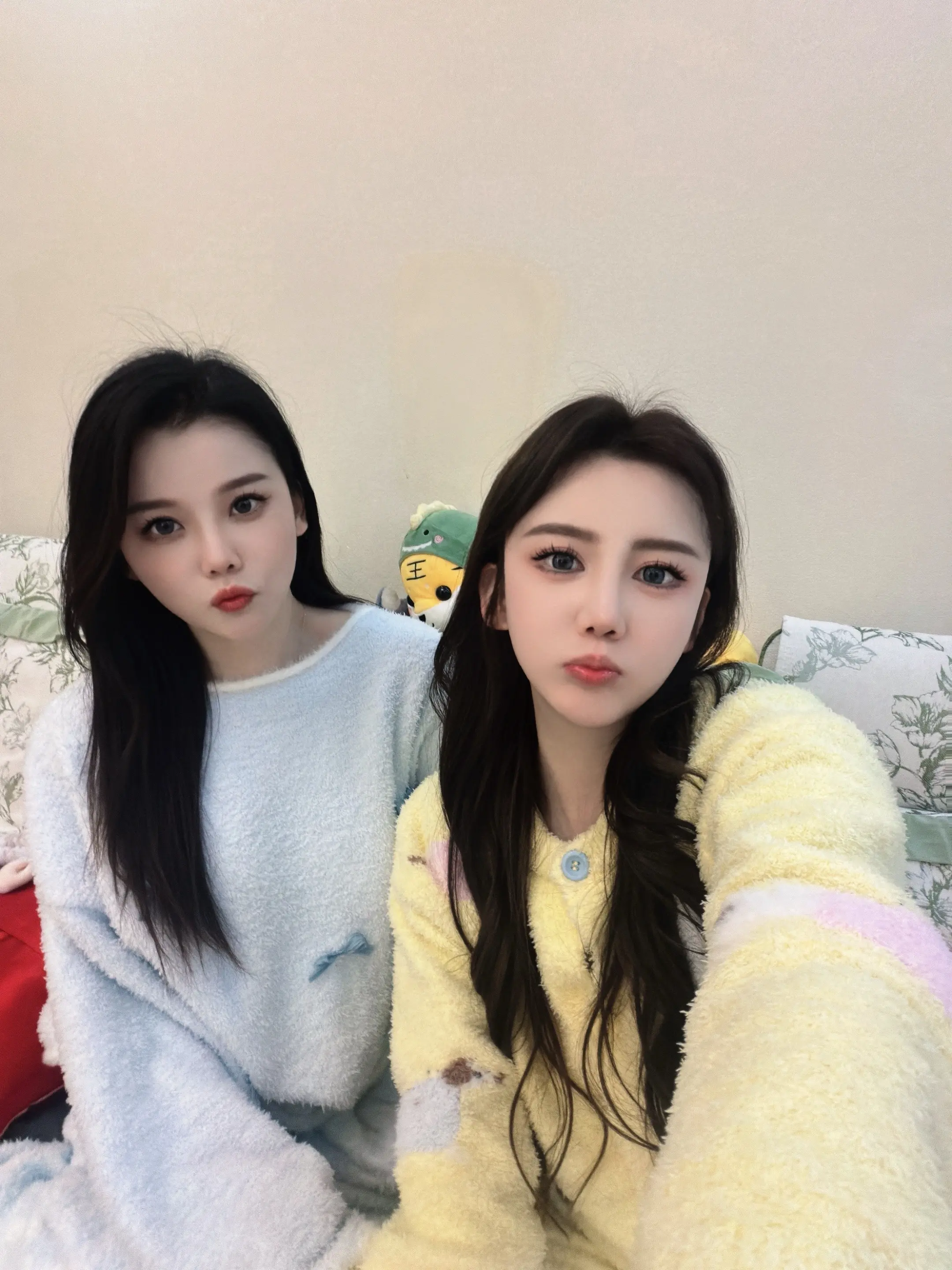 姐妹。 新年快乐🎊