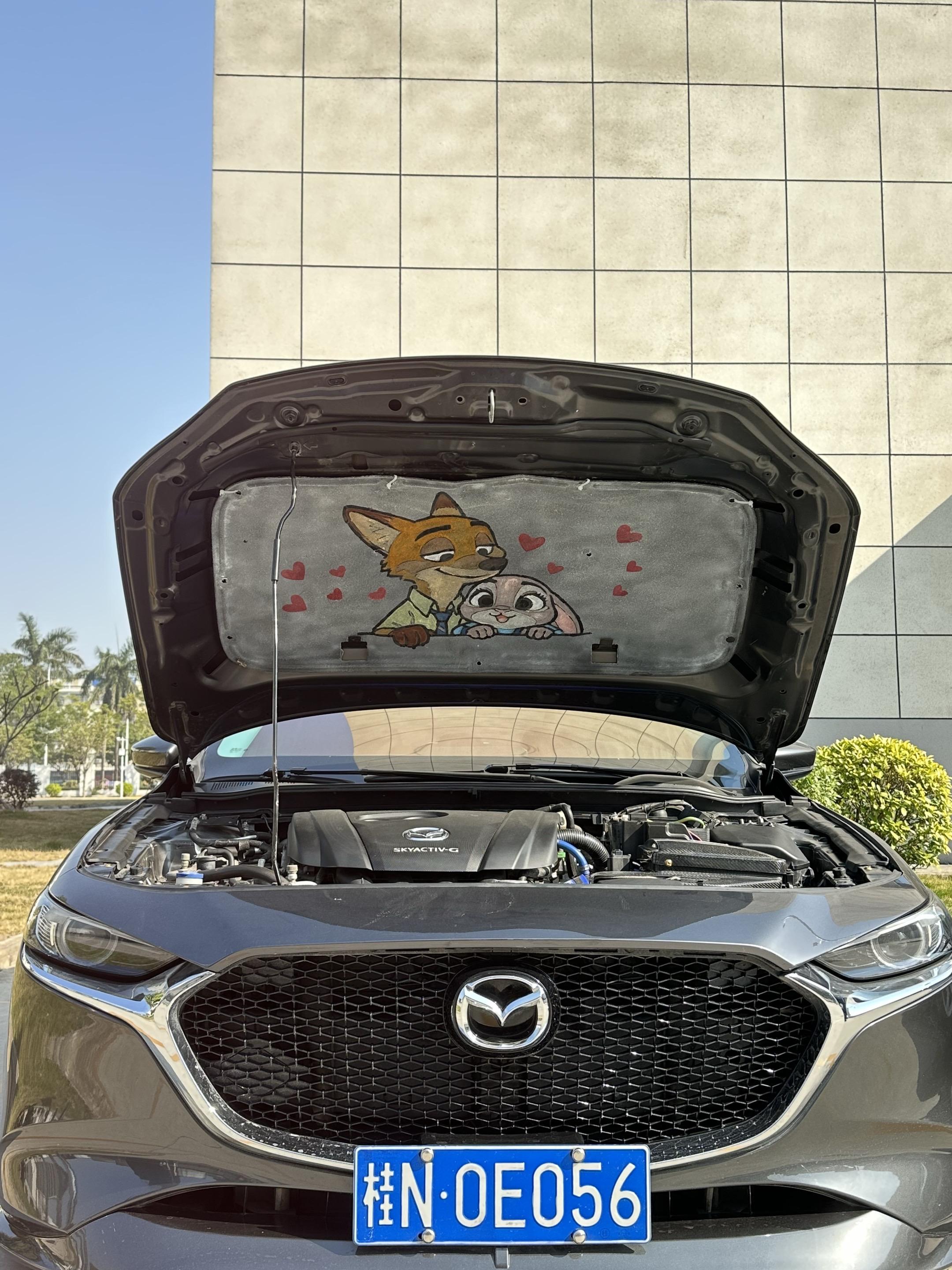 上班你在干嘛，我在玩丙烯颜料😂