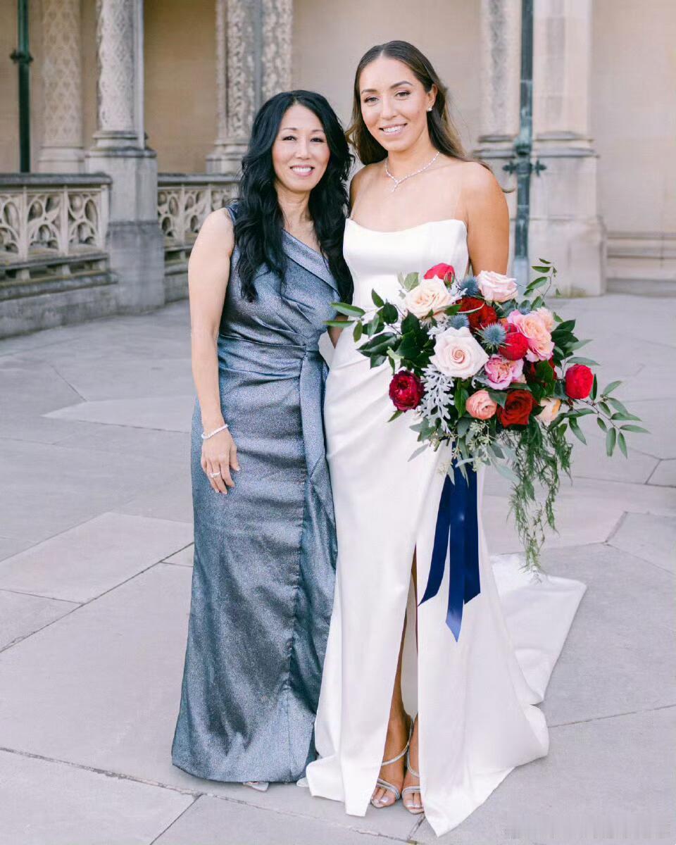 佩古拉母亲：从弃婴到商业巨头金 •佩古拉 （Kim Pegula）是杰西卡•佩古