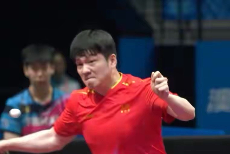 逆转封神！樊振东全运会豪取4连胜 剑指双冠11月14日中午，全运会乒乓球男团小组