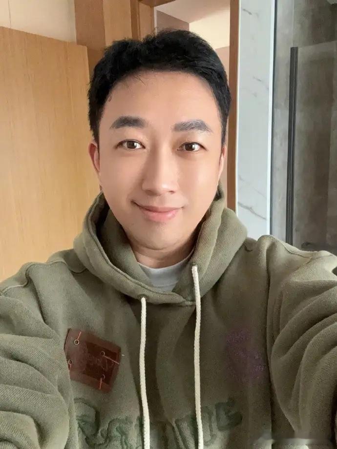 听说有瓜主爆料于老师给🐧道歉啦！🐧让他收敛收敛别整出那么多幺蛾子。这才让人想