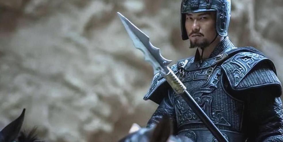 公元257年冬日，寿春城外，18岁的小将文鸯单枪匹马杀入魏军阵中，银枪翻飞处，魏