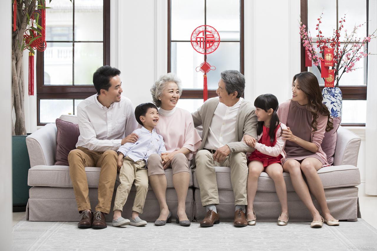 截至7月11日，2026年全国养老金调整通知还没有发布，不少退休老人聊天时都会发